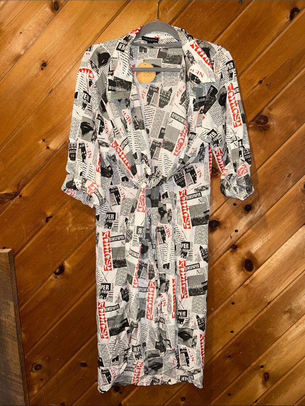 Thread Story newspaper black white red print tie front duster cardigan NWT